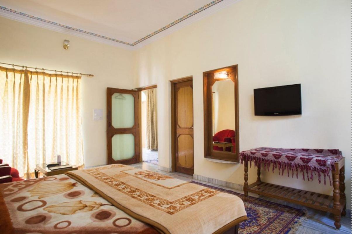 فندق نيو بارك بوشكار المظهر الخارجي الصورة